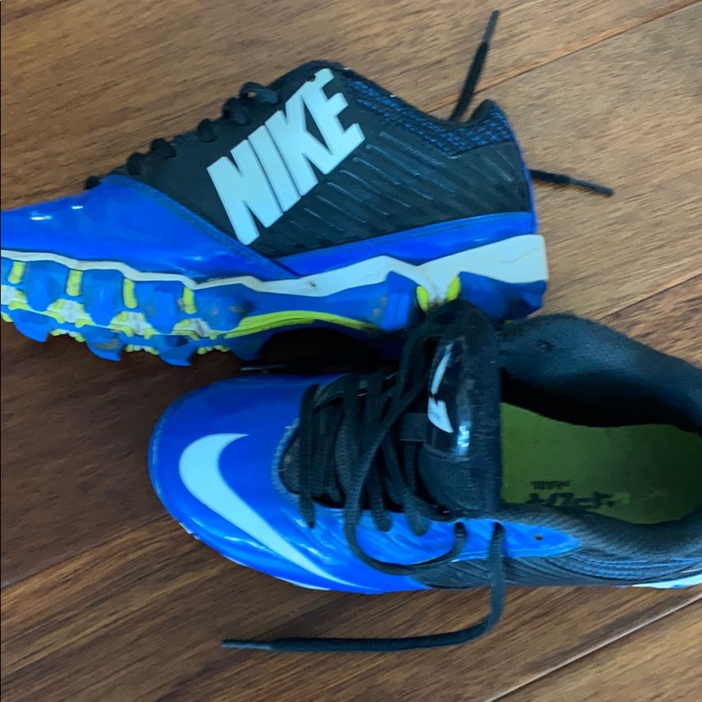 Nike V Shark Football Shoes